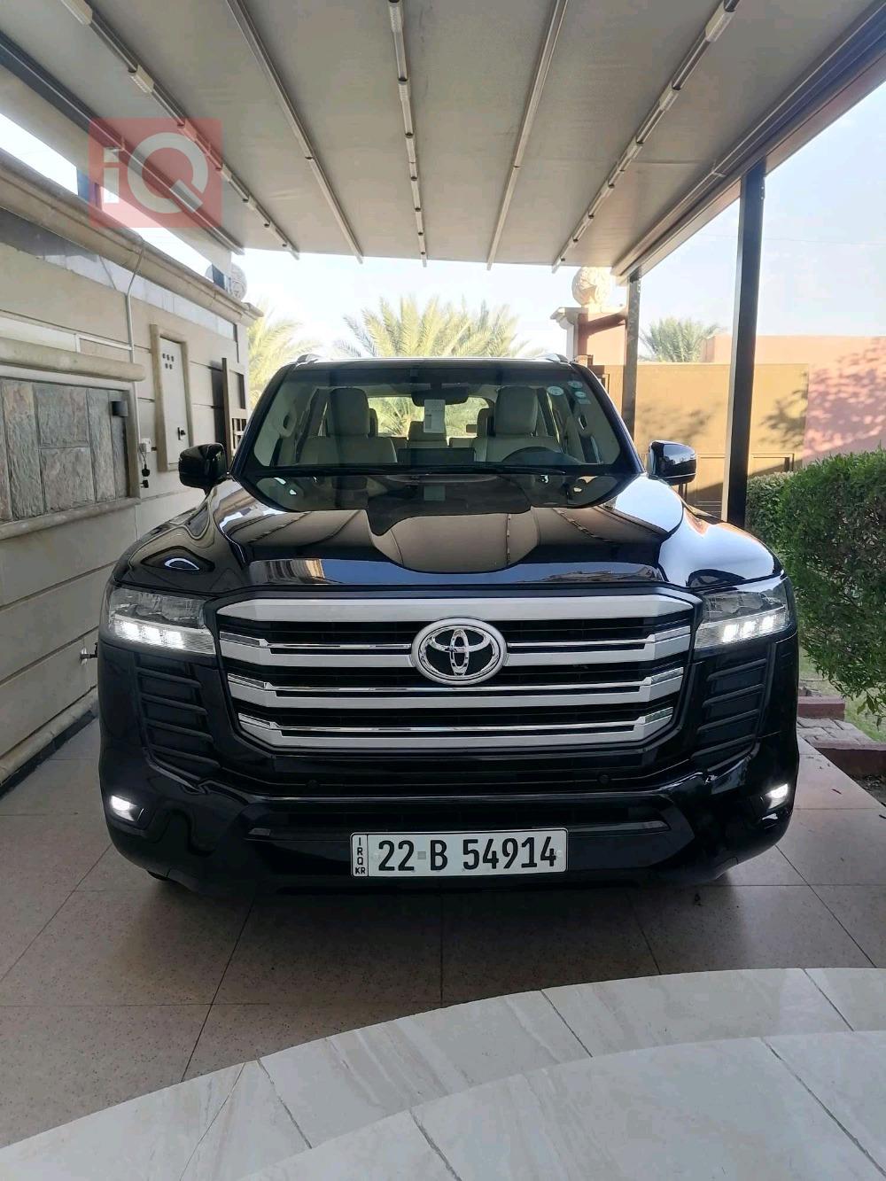 تويوتا لاندكروزر